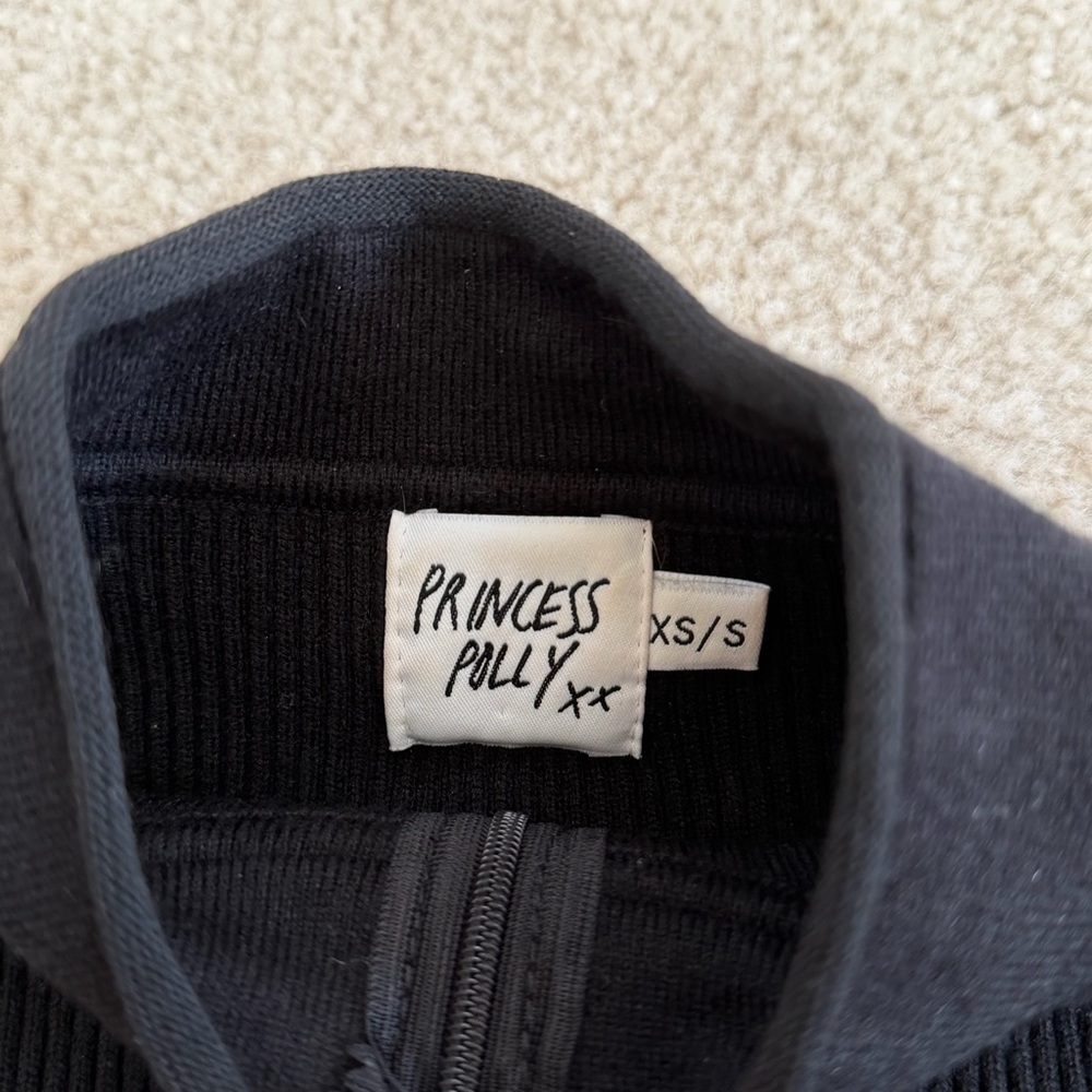 Princess Polly Black Quarter Zip Crop Long Sleeve (Blanco Top) - Picture 3 of 5